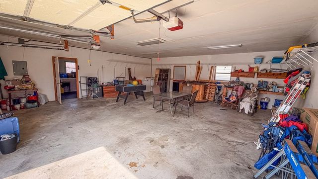 301 McQuade Cir, Mcminnville, TN 37110