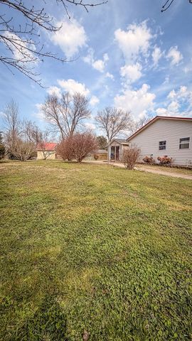301 McQuade Cir, Mcminnville, TN 37110