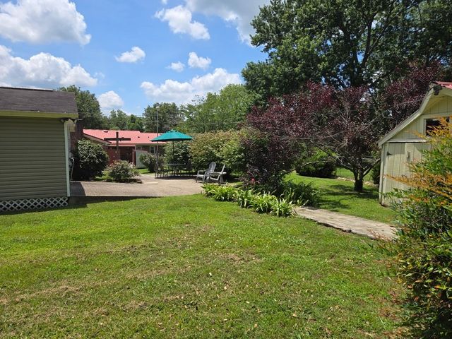 301 McQuade Cir, Mcminnville, TN 37110