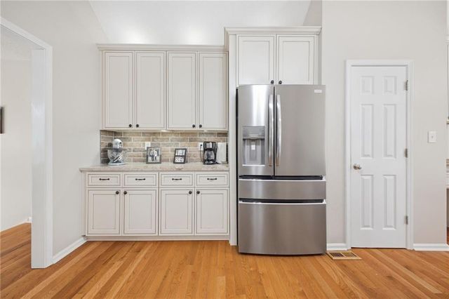 414 Middle Valley Lane, Woodstock, GA 30189