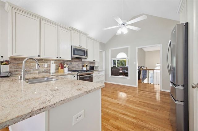414 Middle Valley Lane, Woodstock, GA 30189