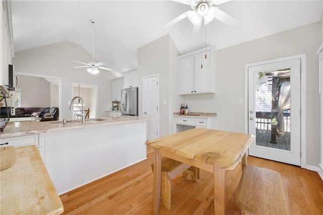414 Middle Valley Lane, Woodstock, GA 30189