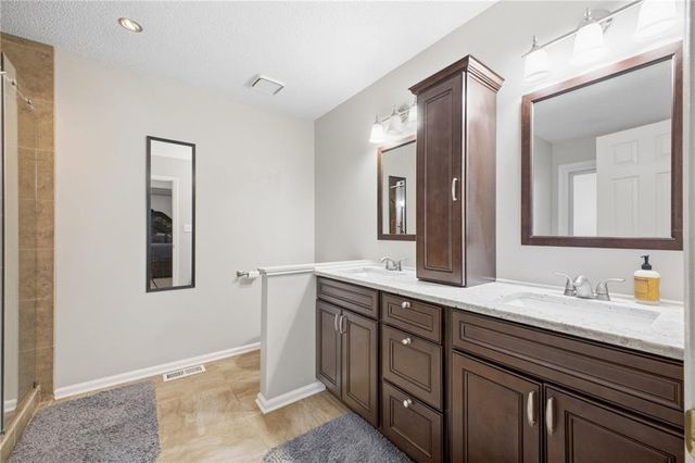 414 Middle Valley Lane, Woodstock, GA 30189