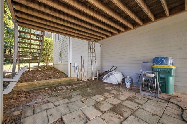 414 Middle Valley Lane, Woodstock, GA 30189