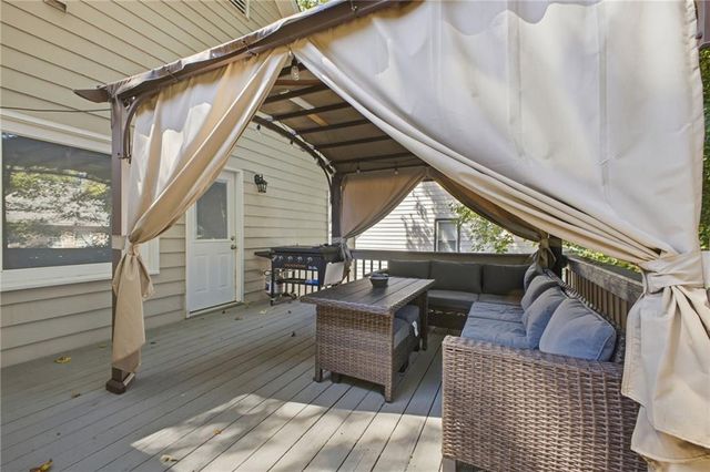 414 Middle Valley Lane, Woodstock, GA 30189