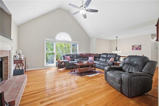 414 Middle Valley Lane, Woodstock, GA 30189