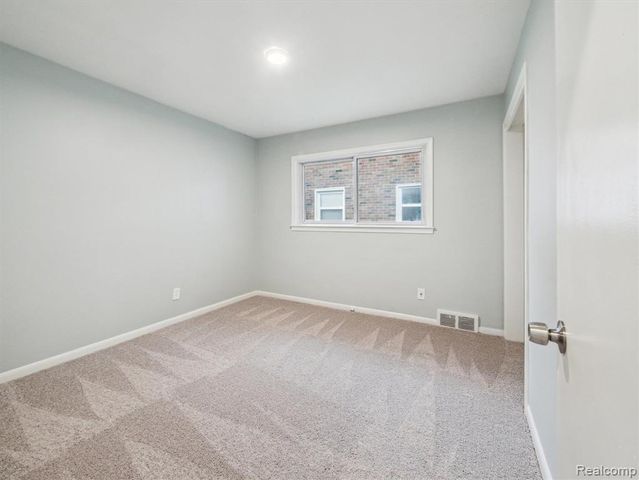 23161 Gardner Street, Oak Park, MI 48237