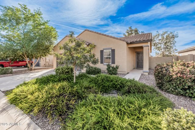 30450 N ZIRCON Drive, San Tan Valley, AZ 85143