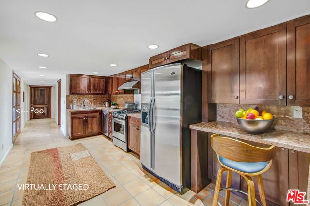 6640 Whitley Terrace, Los Angeles, CA 90068