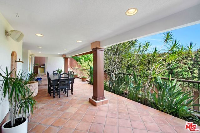 6640 Whitley Terrace, Los Angeles, CA 90068