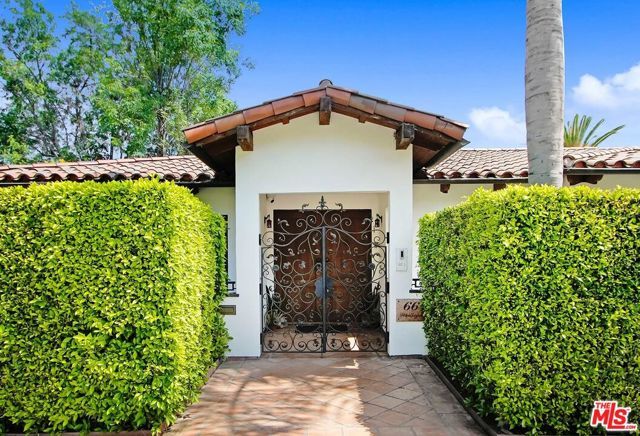 6640 Whitley Terrace, Los Angeles, CA 90068