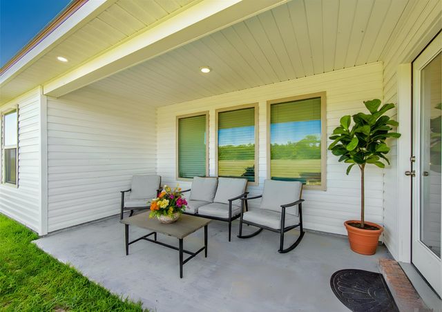 23074 Riverbank St, Vacherie, LA 70090