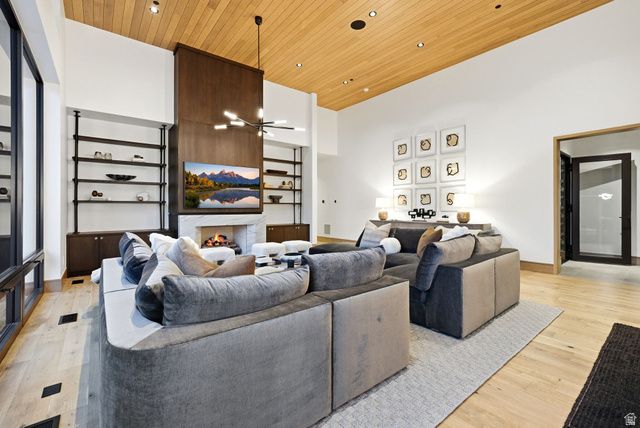 314 WHITE PINE CANYON RD, Park City, UT 84060