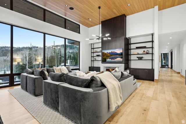 314 WHITE PINE CANYON RD, Park City, UT 84060