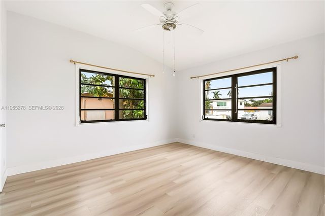 1419 Crest Dr, Lake Worth, FL 33461