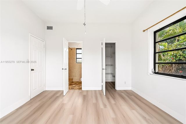 1419 Crest Dr, Lake Worth, FL 33461