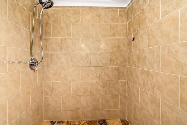 1419 Crest Dr, Lake Worth, FL 33461