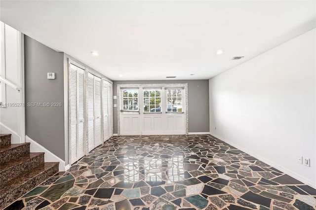 1419 Crest Dr, Lake Worth, FL 33461