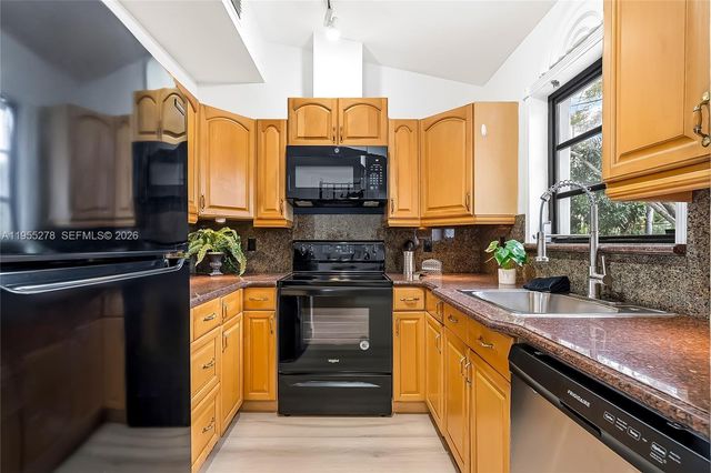 1419 Crest Dr, Lake Worth, FL 33461