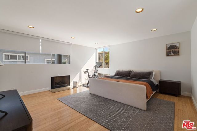 11925 Goshen Avenue 4, Los Angeles, CA 90049