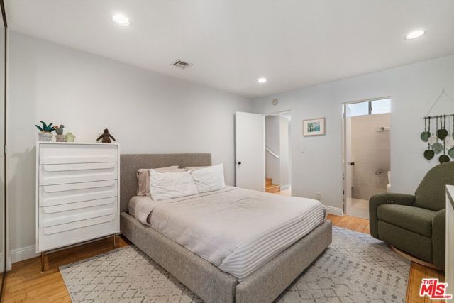 11925 Goshen Avenue 4, Los Angeles, CA 90049