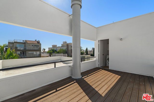 11925 Goshen Avenue 4, Los Angeles, CA 90049