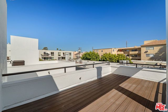 11925 Goshen Avenue 4, Los Angeles, CA 90049