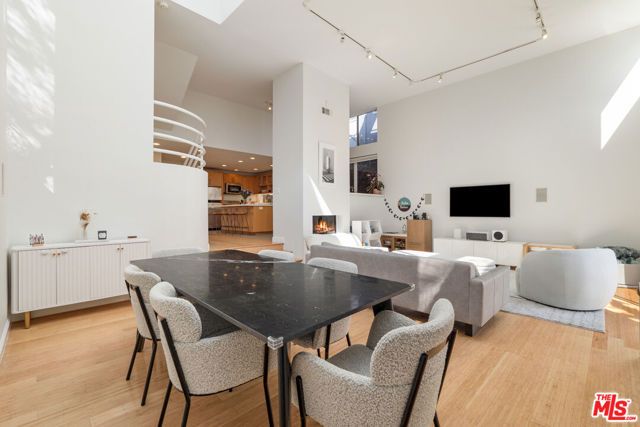 11925 Goshen Avenue 4, Los Angeles, CA 90049