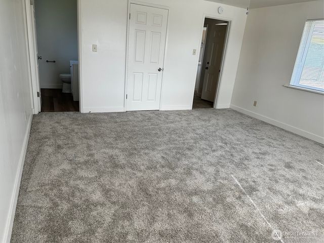 21 SW 8th Avenue, Oak Harbor, WA 98277