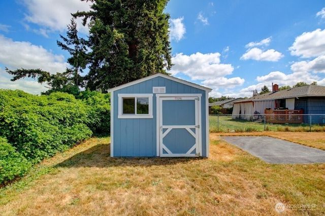 21 SW 8th Avenue, Oak Harbor, WA 98277