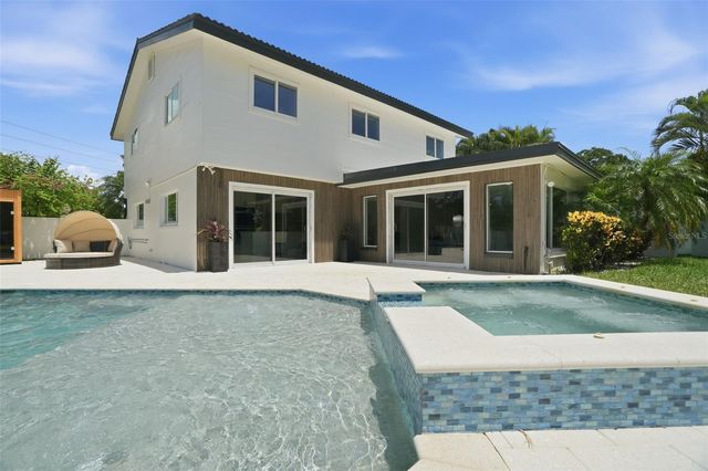 5101 DOVER STREET NE, St Petersburg, FL 33703