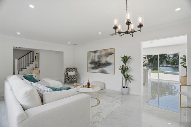 5101 DOVER STREET NE, St Petersburg, FL 33703