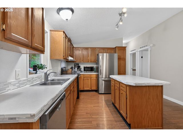 32895 Ne OLD PARRETT MOUNTAIN Rd, Newberg, OR 97132