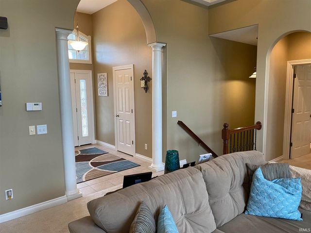 2072 Pheasant Ridge Drive, Warsaw, IN 46580