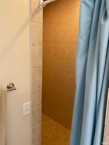 2072 Pheasant Ridge Drive, Warsaw, IN 46580