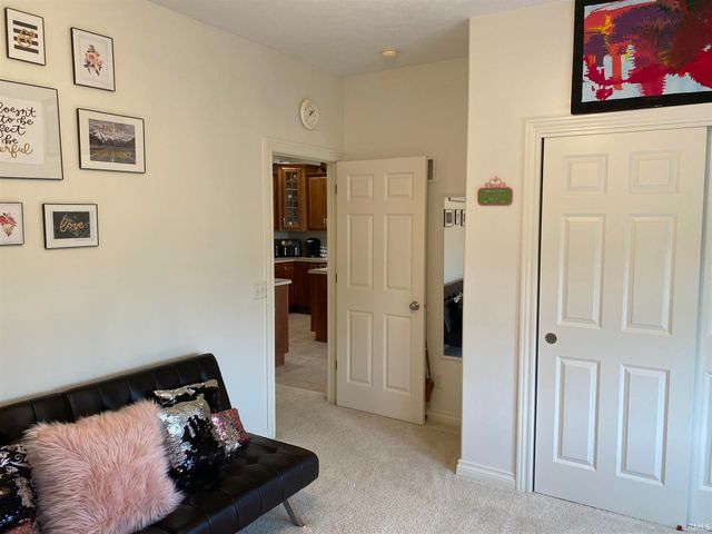 2072 Pheasant Ridge Drive, Warsaw, IN 46580