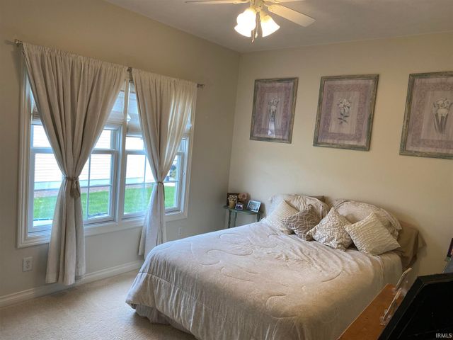 2072 Pheasant Ridge Drive, Warsaw, IN 46580