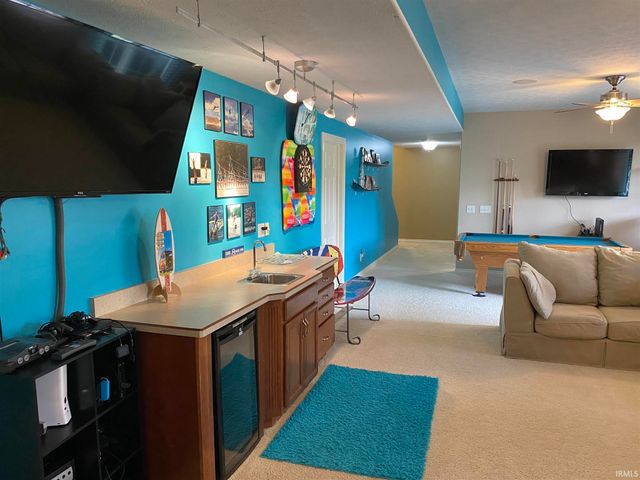 2072 Pheasant Ridge Drive, Warsaw, IN 46580