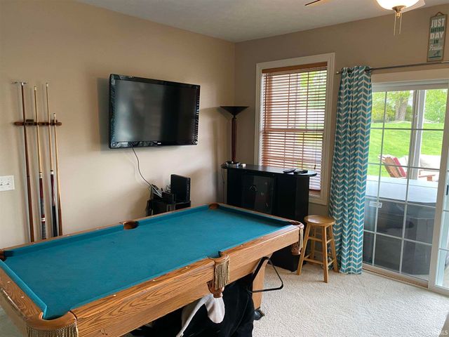 2072 Pheasant Ridge Drive, Warsaw, IN 46580