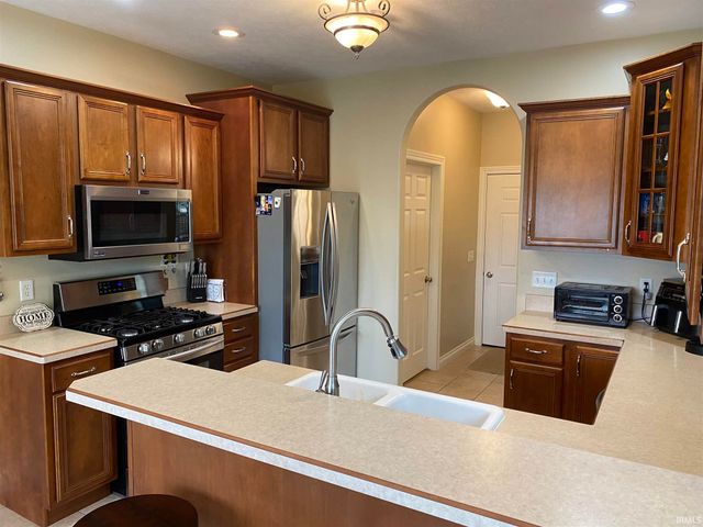2072 Pheasant Ridge Drive, Warsaw, IN 46580