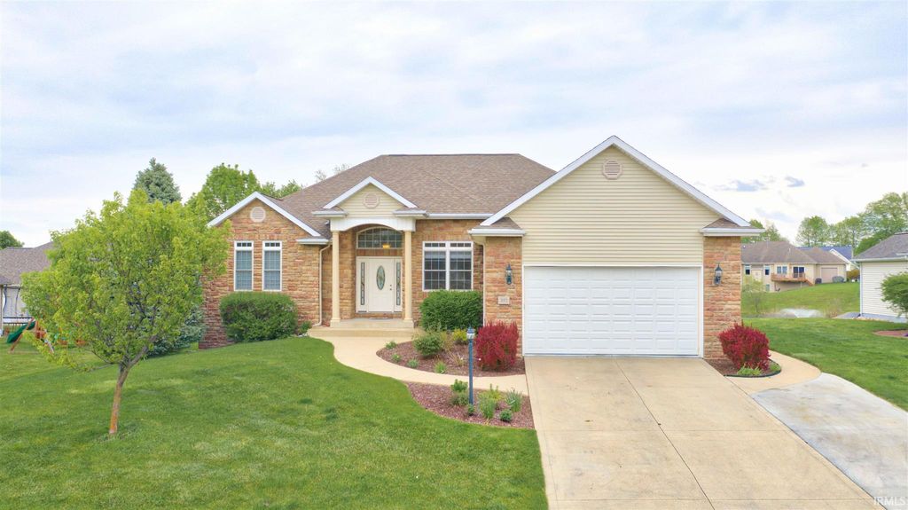 2072 Pheasant Ridge Drive, Warsaw, IN 46580