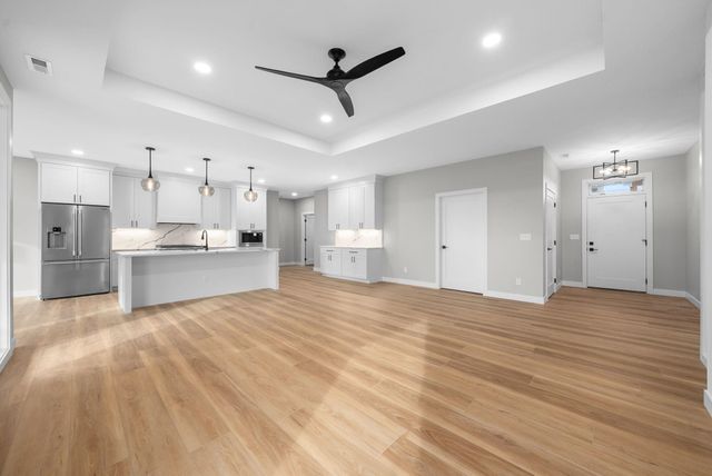 6105 W 54th St Street, Sioux Falls, SD 57107