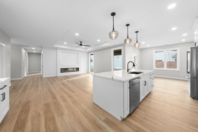 6105 W 54th St Street, Sioux Falls, SD 57107