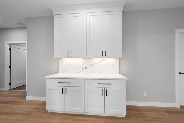 6105 W 54th St Street, Sioux Falls, SD 57107