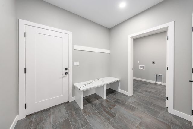 6105 W 54th St Street, Sioux Falls, SD 57107