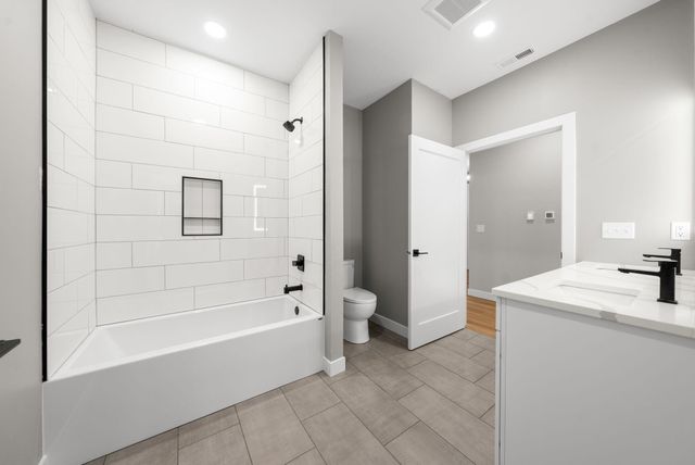 6105 W 54th St Street, Sioux Falls, SD 57107