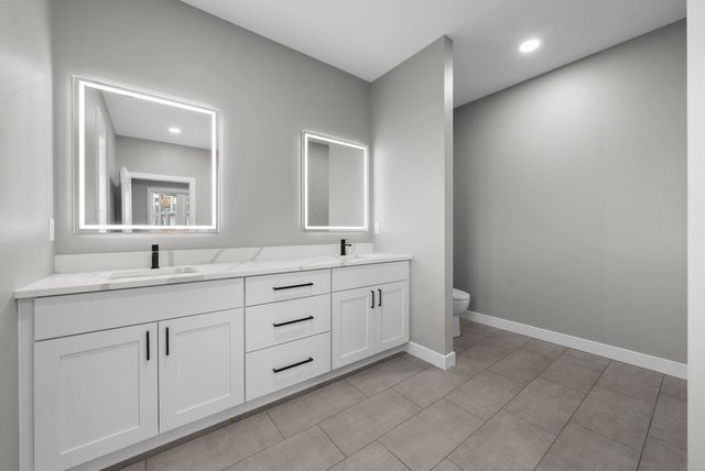 6105 W 54th St Street, Sioux Falls, SD 57107