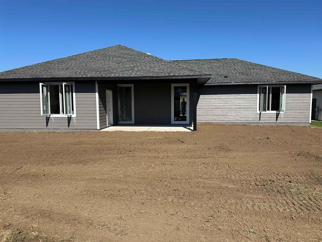 6105 W 54th St Street, Sioux Falls, SD 57107