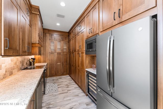 1869 S 2ND Street S, Jacksonville Beach, FL 32250