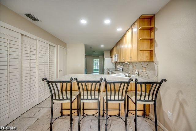 3130 Shorewood LN 1, Fort Myers, FL 33907